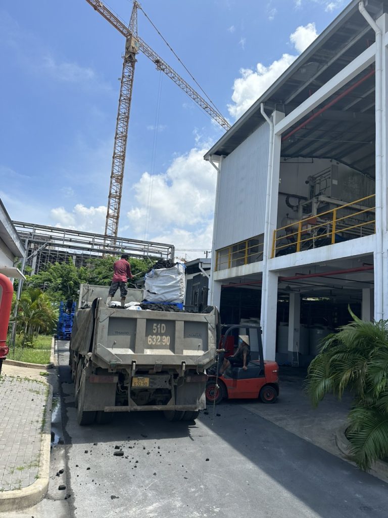 Dịch vụ Xử lý Bùn Giá rẻ từ Công ty Sài Gòn Xanh